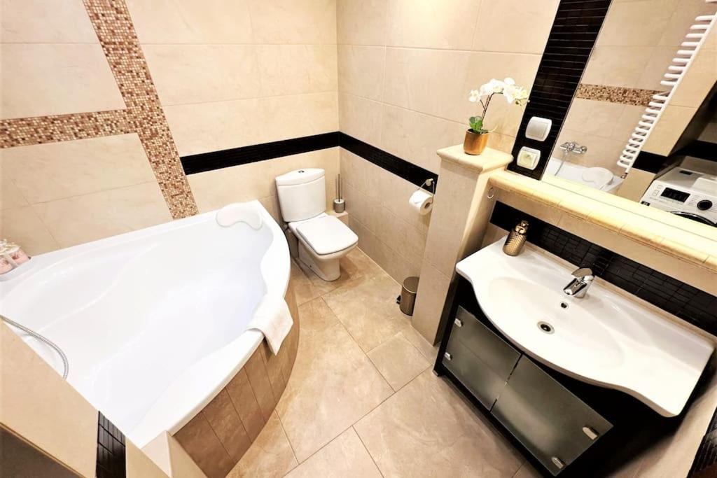 Exclusive Penthouse Near Citycenter 120M2 +Netflix Krasków Exterior foto